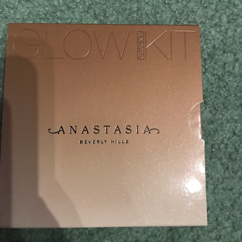 Anastasia Glow Kit